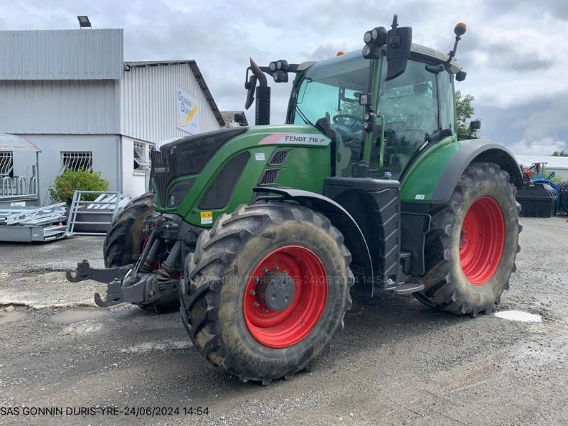 E-FARM: Fendt 716 Vario - Trattore - id UBSDMW2 - 72.000 € - Anno di costruzione: 2017 - Ore: 5.000,Potenza del motore: 160,Francia