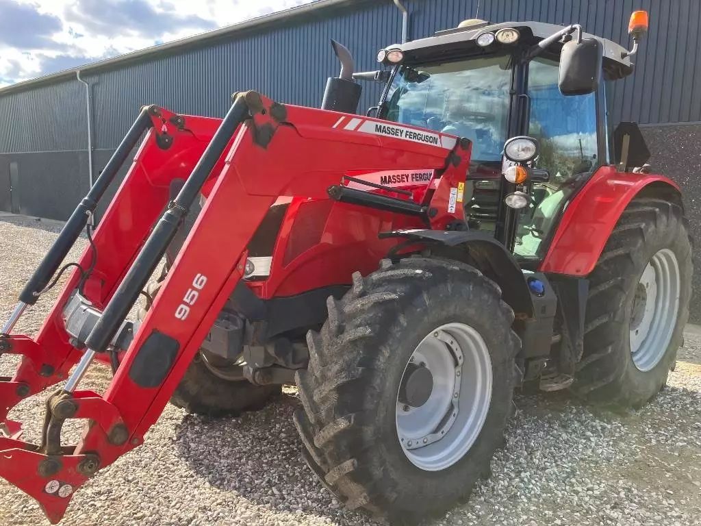 E-FARM: Massey Ferguson 6614 - Tractor - id CZDX5GI - €58,862 - Year of construction: 2014 - Engine hours: 6,710,Engine power (HP): 130,Denmark