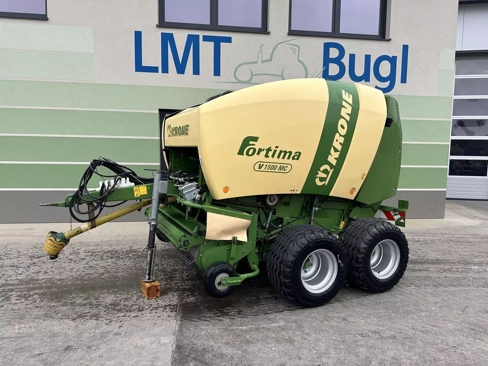 Krone Fortima V 1500 MC Baler €19,000