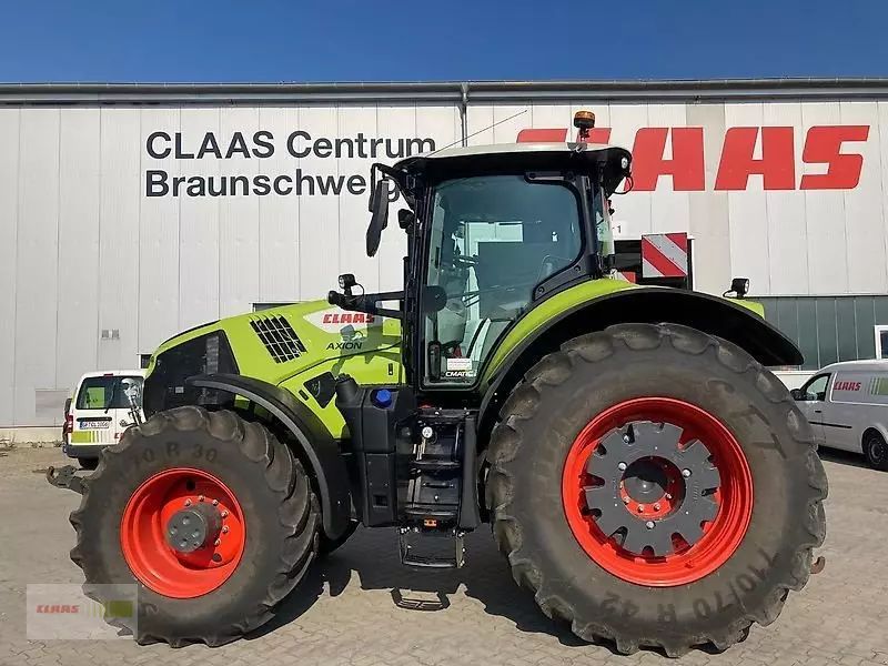 Claas Axion 870 CMATIC Tractor €137,000