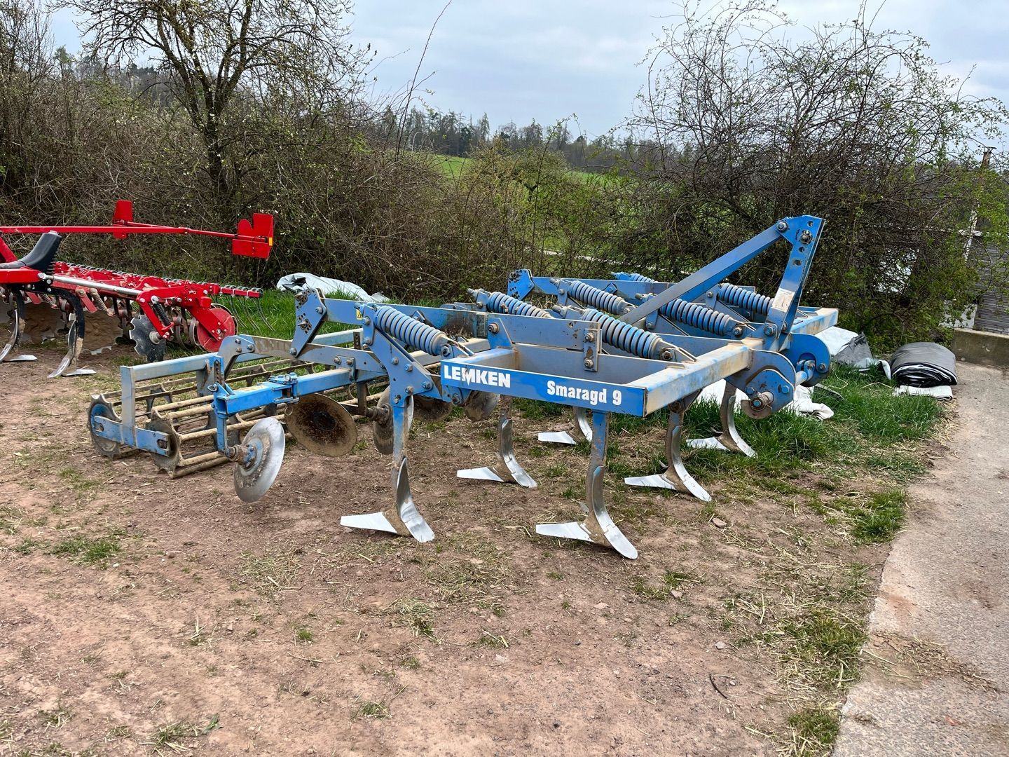E-FARM: Lemken Smaragd 300 - Grubber - id 6HZRG8U - 4.900 € - Baujahr: 2003 - Deutschland
