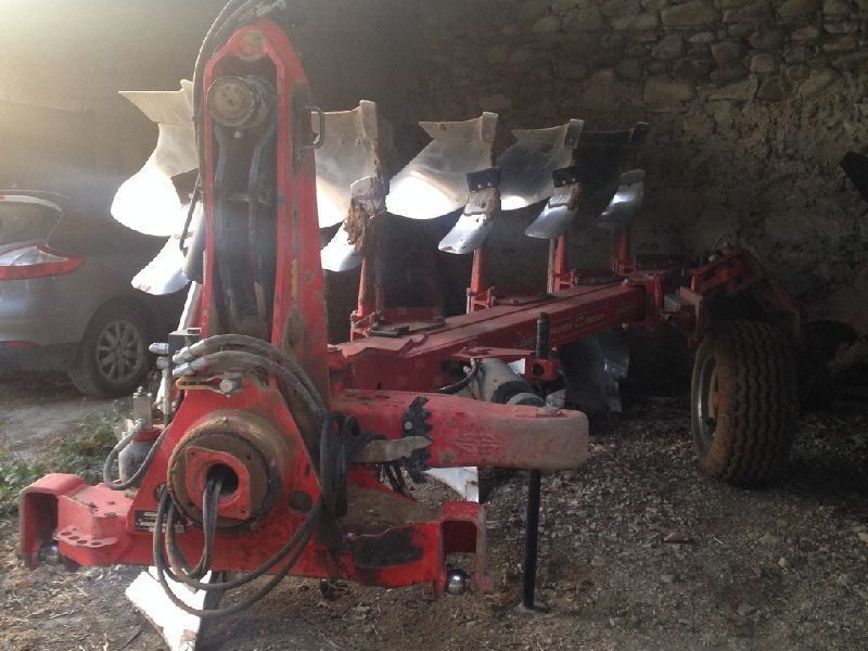 E-FARM: GREGOIRE BESSON rb 71 - Pflug - id 9RR6HPC - 9.500 € - Baujahr: 2013 - Frankreich