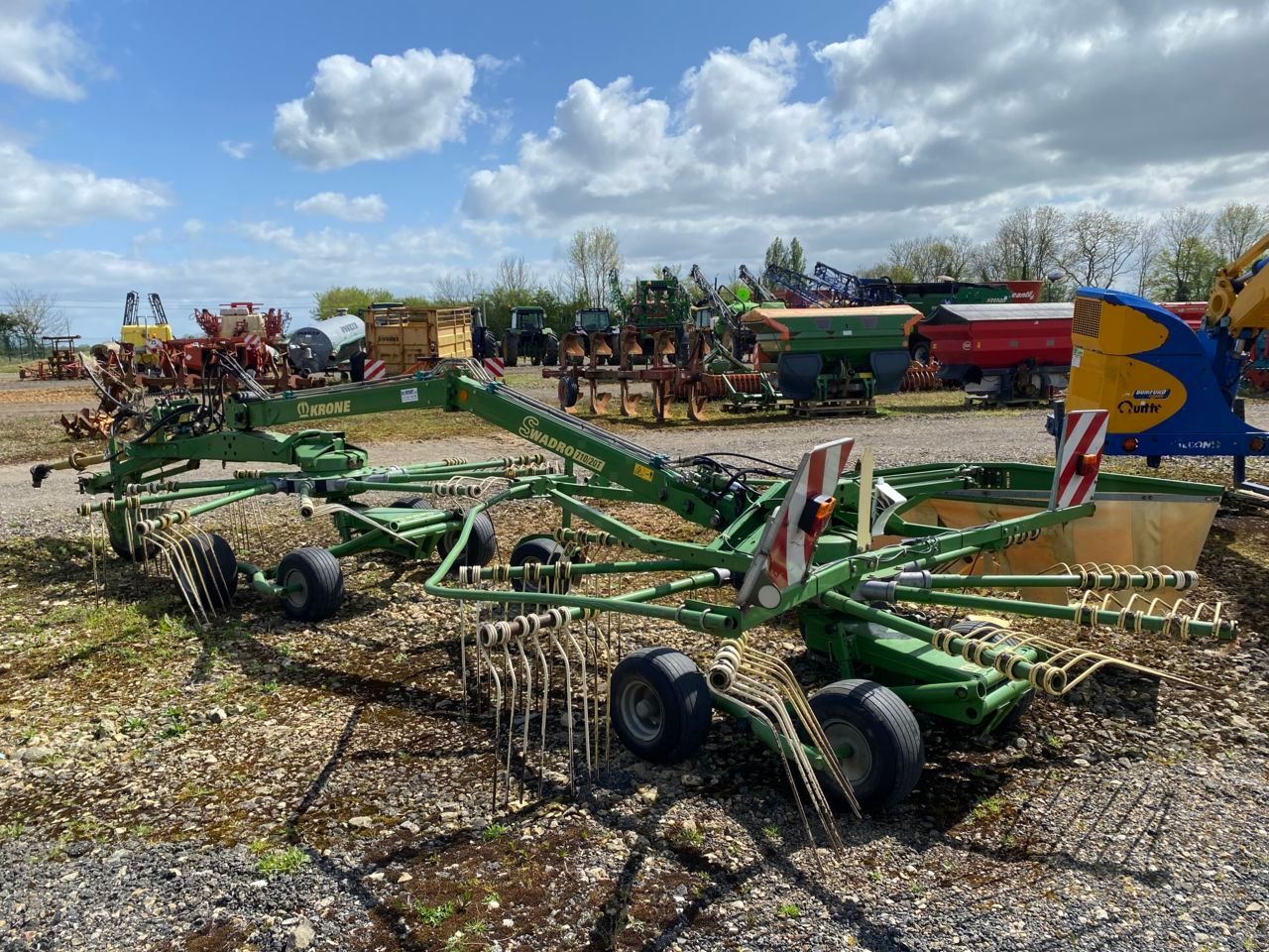 E-FARM: Krone Swadro 710/20 T - Kreiselheuer - id JBRE1UP - 5.950 € - Baujahr: 2006 - Frankreich