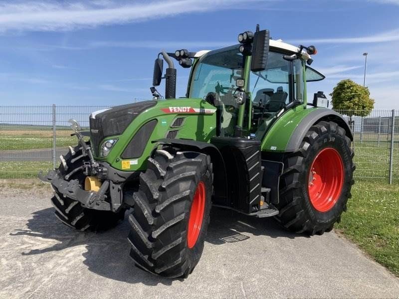 E-FARM: Fendt 724 Vario ProfiPlus - Τρακτέρ - id NCEHWSB - 199.000 € - Χρονία: 2022 - Μετρητής ωρών: 260,Ισχύς κινητήρα: 240,Γερμανία