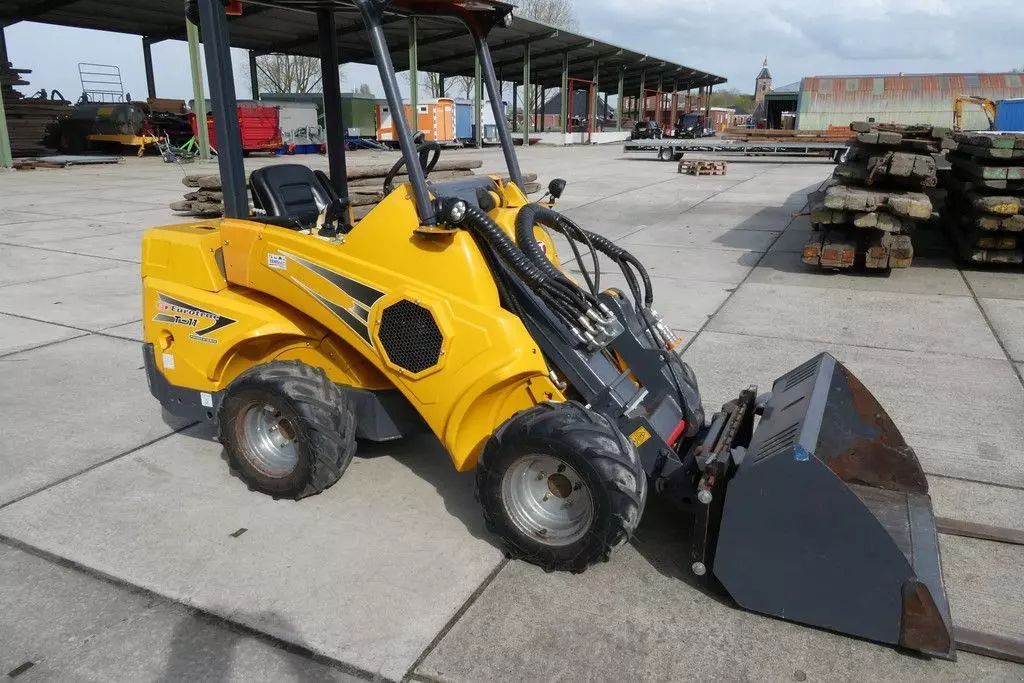 Eurotrac t11 Wheel loader €15,500