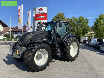 E-FARM: Valtra T214 Direct - Tractor - id GXVALYF - €86,726 - Year of construction: 2015 - Engine hours: 4,567,Engine power (HP): 215,Austria