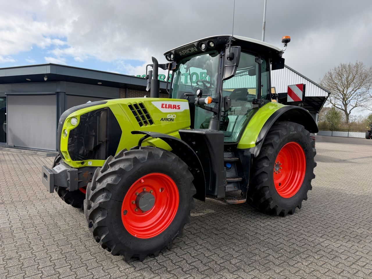 Claas Arion 610 CIS Tractor €69,500