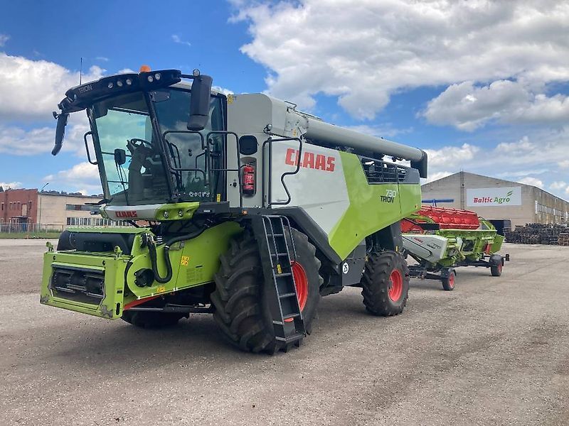 E-FARM: Claas Trion 730 - Kombajn zbożowy - id SEBBSDU - 245 750 € - Rok produkcji: 2022 - Motogodziny: 310,Moc silnika: 408,Łotwa