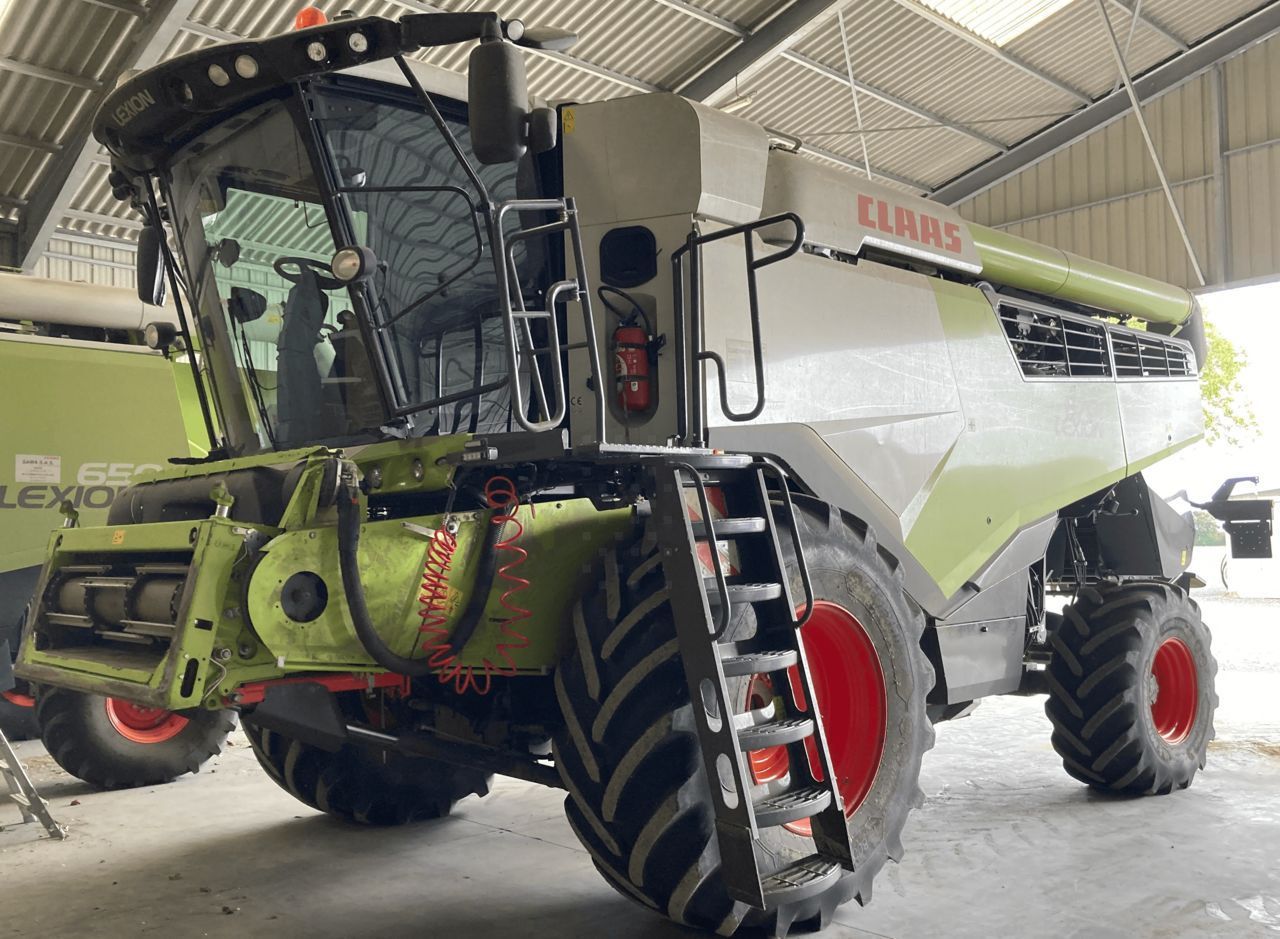 E-FARM: Claas Lexion 6700 - Kombajn zbożowy - id SCSLJPX - 235 000 € - Rok produkcji: 2020 - Motogodziny: 2350,Moc silnika: 408,Francja