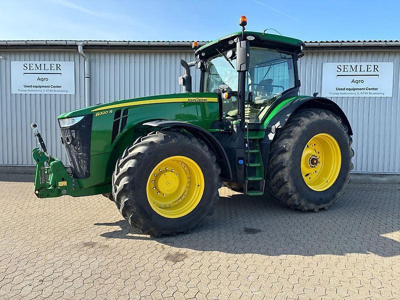 John Deere 8320 R Traktor 178 547 €