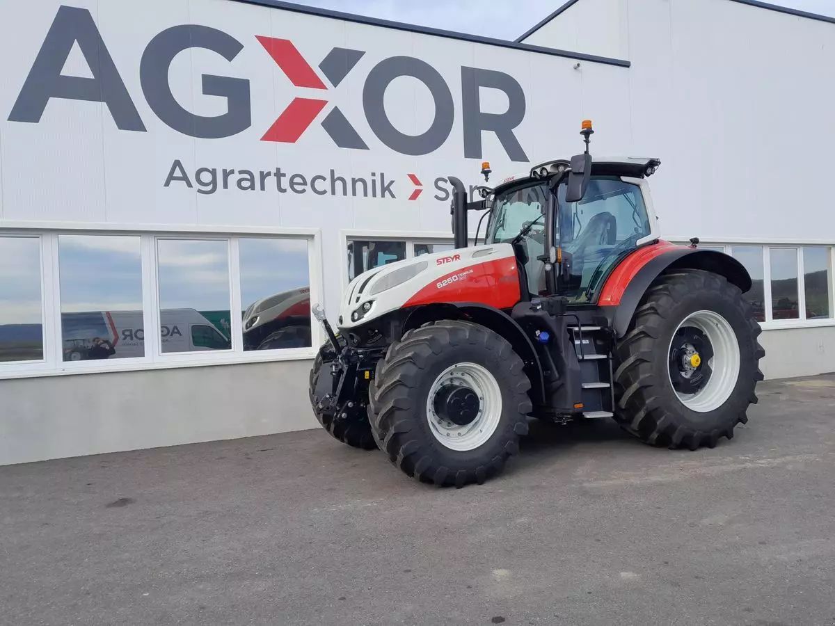 E-FARM: Steyr Terrus 6250 CVT - Tractor - id NZBSJ8P - €188,750 - Year of construction: 2023 - Engine hours: 25,Engine power (HP): 250,Austria