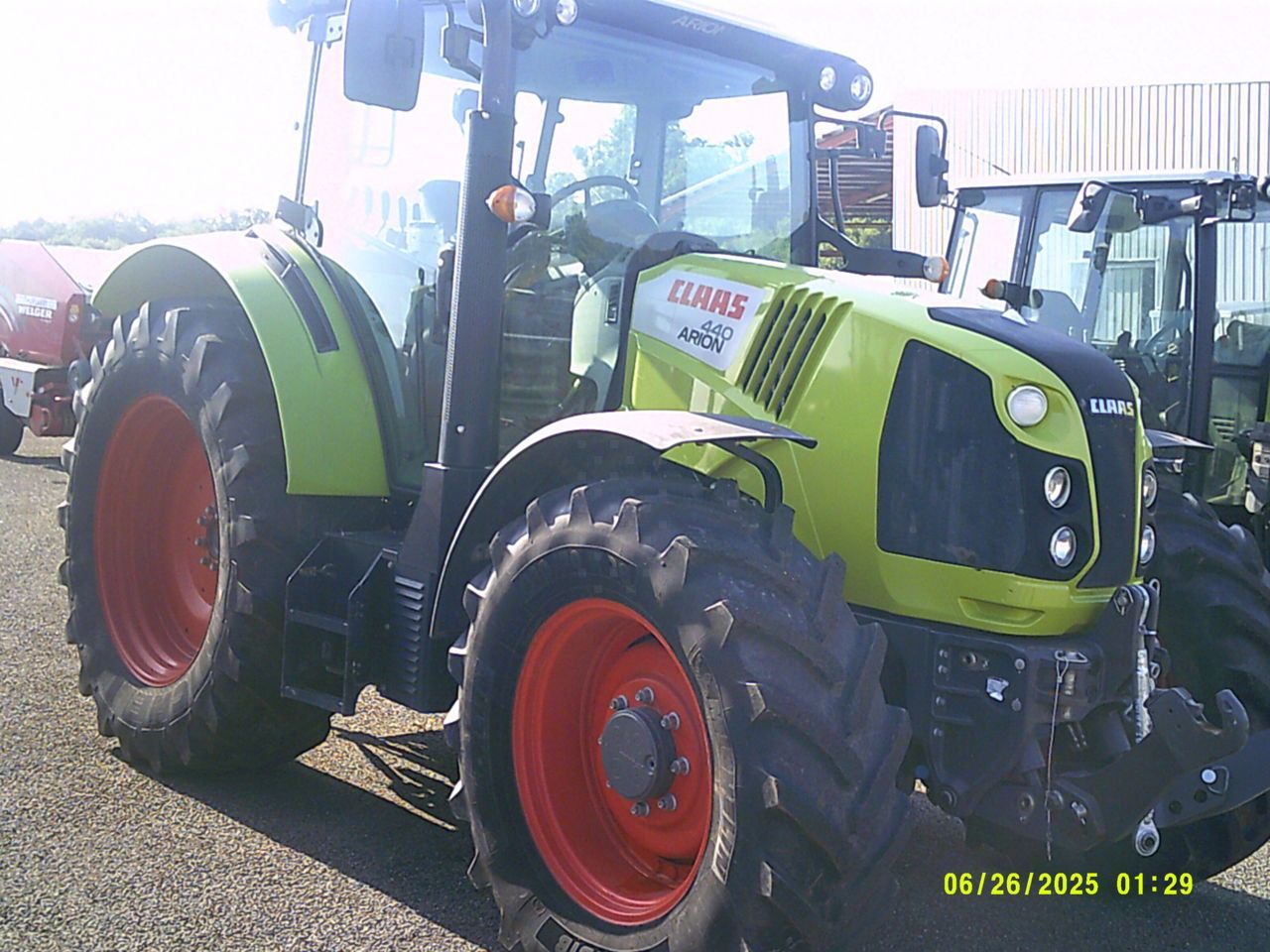 E-FARM: Claas Arion 440 - Τρακτέρ - id MKW1BTU - 60.000 € - Χρονία: 2017 - Μετρητής ωρών: 2.765,Ισχύς κινητήρα: 120,Γαλλία