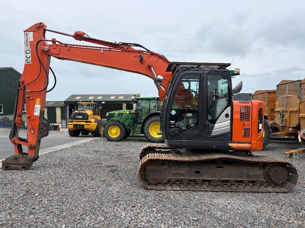 Hitachi zx 135 us-6 Koparka gąsienicowa 39 278 €