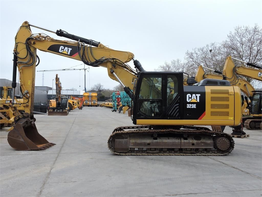 Caterpillar 323el Excavadora de orugas 46.700 €