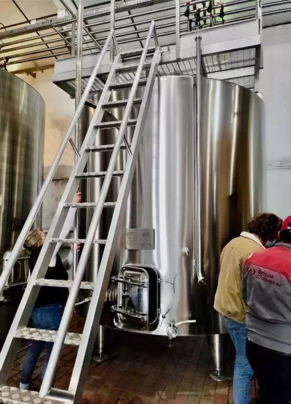 E-FARM: sonstige | cuve inox 316l - isolée et thermorégulée - 120 h - Matériel pour vergers et vignobles - autres - id VSVDTA8 - 17 150 € - Année: 2000 - France