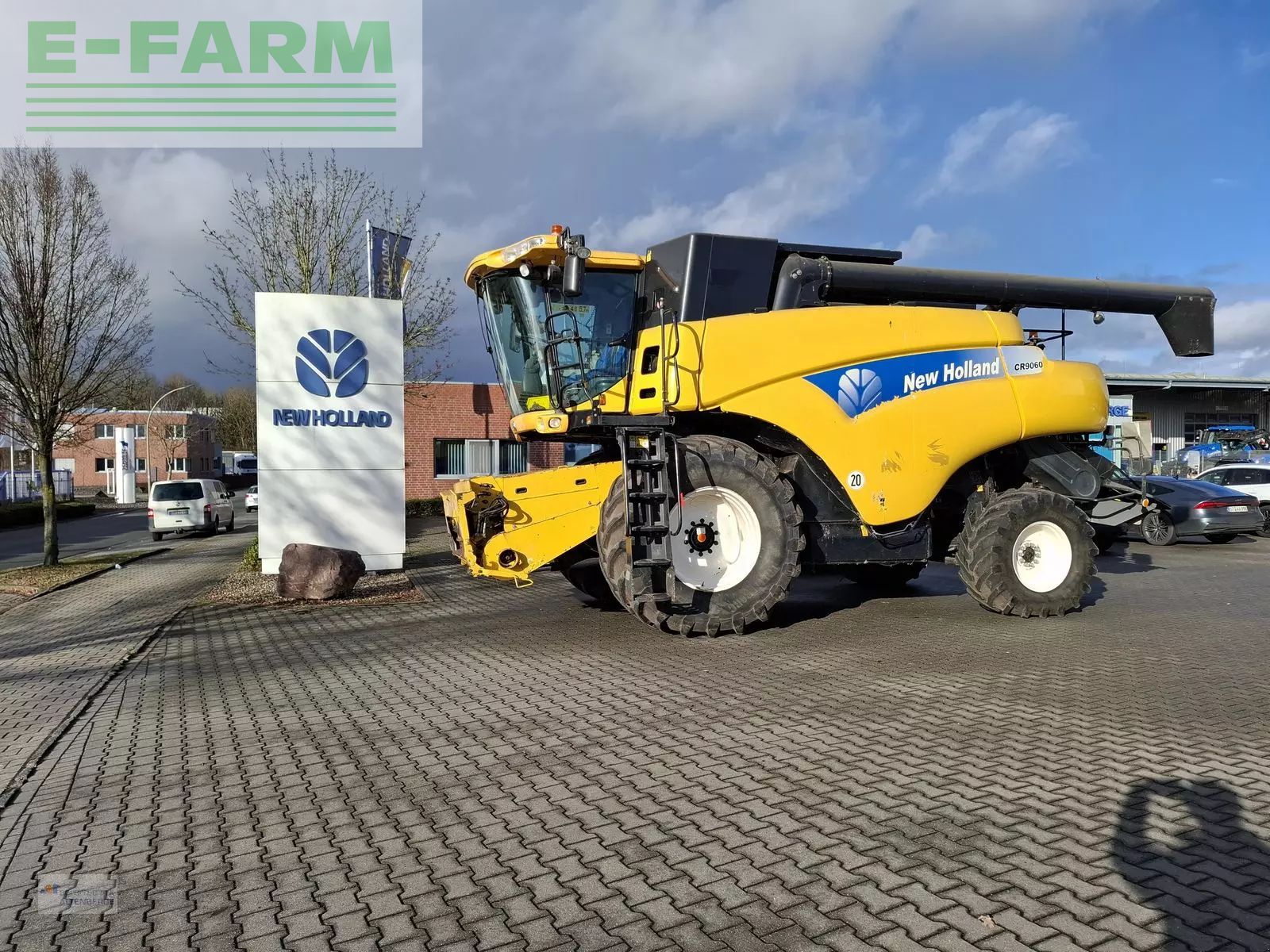 New Holland CR 9060 Elevation Combine harvester €71,000