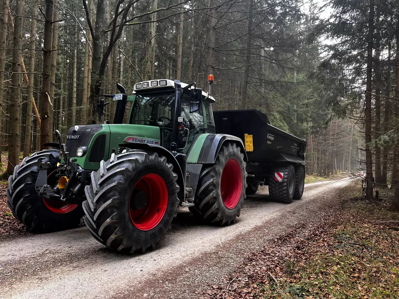 Fendt 820 Vario Traktor 59 500 EUR
