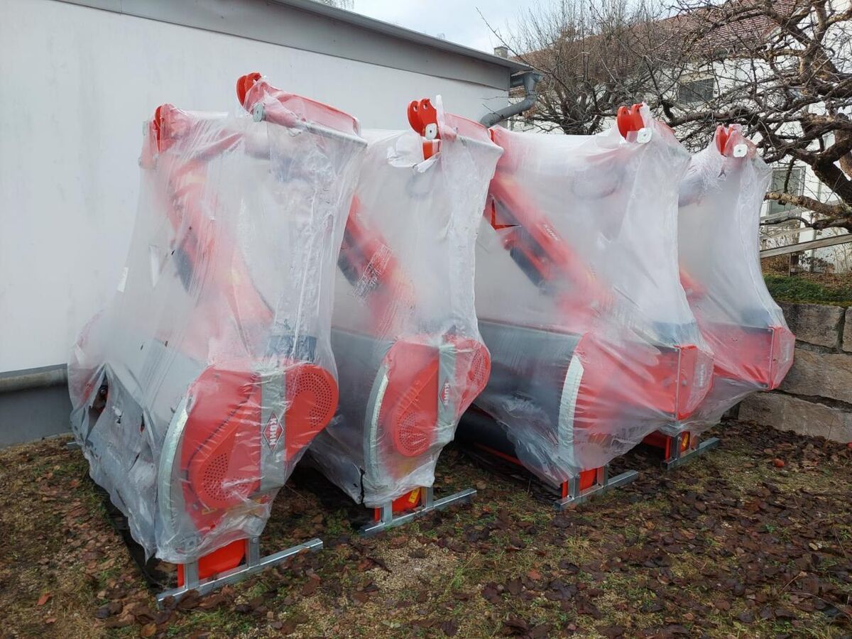 E-FARM: Kuhn TBE 222 - Topper - id MEXBTUP - Año: 2023 - Alemania