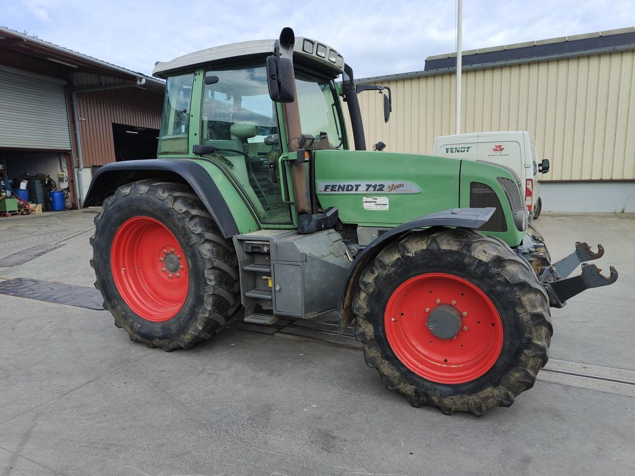E-FARM: Fendt 712 Vario - Tractor - id SEX4V2E - Año: 2005 - Horas: 10.100,Potencia del motor: 130,Francia