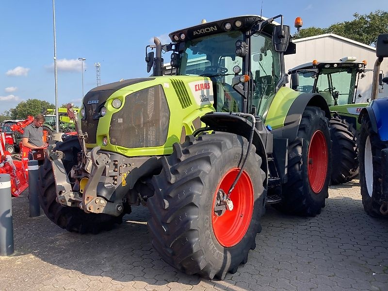 Claas Axion 850 CMATIC tractor €69,900