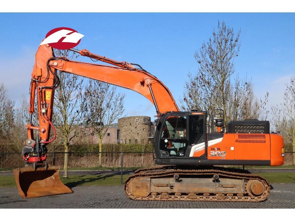 Hitachi zx300 lc-7 | rototilt | bucket Escavatore cingolato 89.750 €
