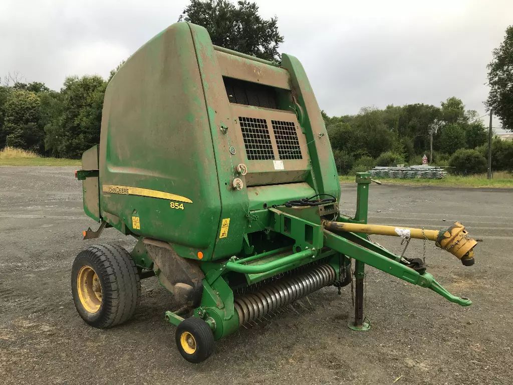 E-FARM: John Deere 854 - Presă de balotat - id C9ULHY5 - 24.000 EUR - Anul: 2017 - Franța