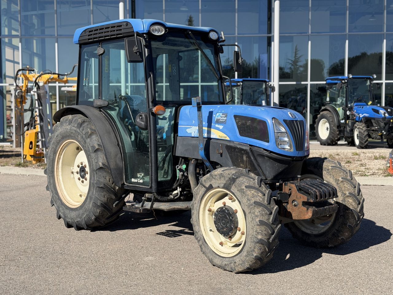 New Holland T 4030 F Traktor 22.000 €