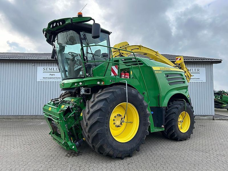 John Deere 8600 Self propelled forage harvester €173,976
