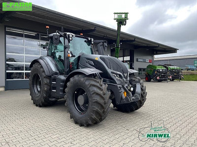 E-FARM: Valtra T235 Direct - Tractor - id 7VJYVTN - €179,999 - Year of construction: 2023 - Engine hours: 1,Engine power (HP): 230,Germany