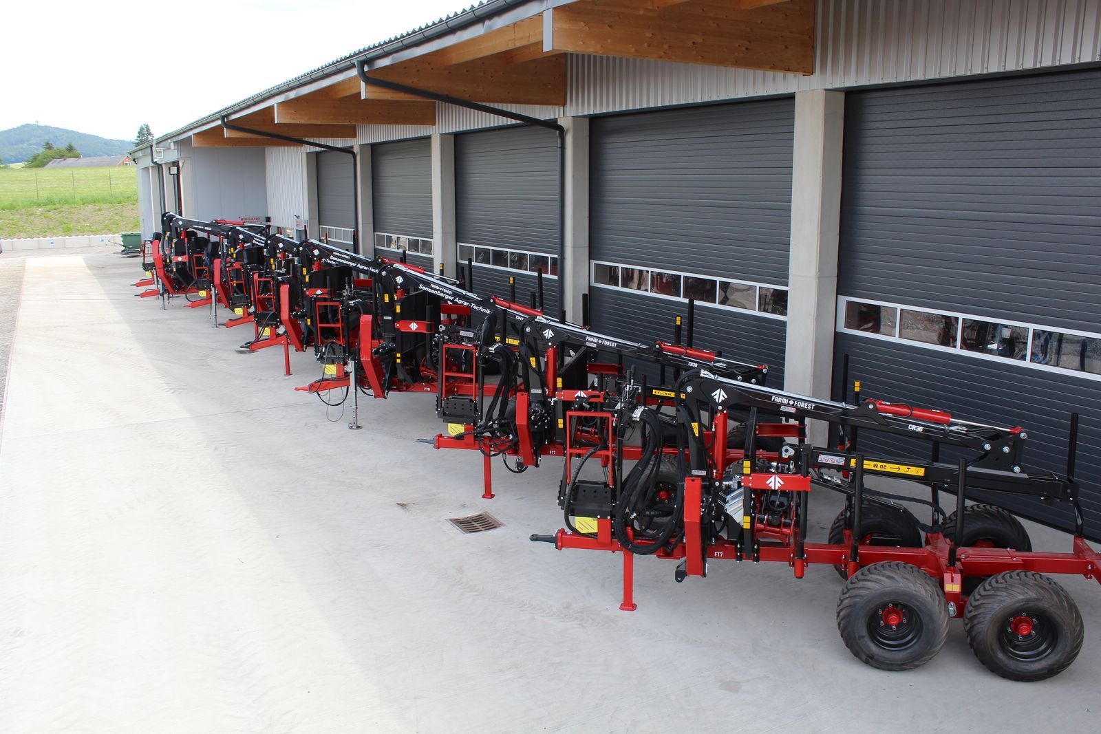 E-FARM: FARMI rückewagen 9to.6,30m kran - Lesnický přívěs - id 2AAACPX - 17 417 € - Rakousko