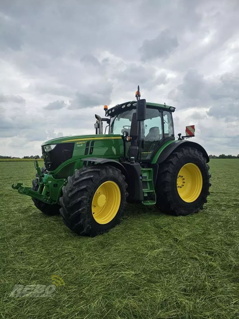 John Deere 6250 R Traktor 120.000 €