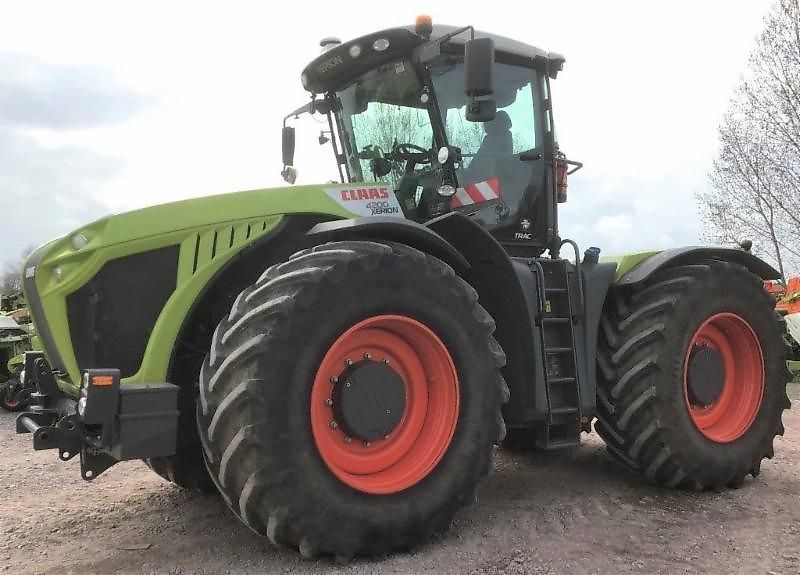 E-FARM: Claas Xerion 4200 TRAC - Tractor - id VKG7B4K - €218,500 - Year of construction: 2021 - Engine hours: 4,034,Engine power (HP): 462,Germany