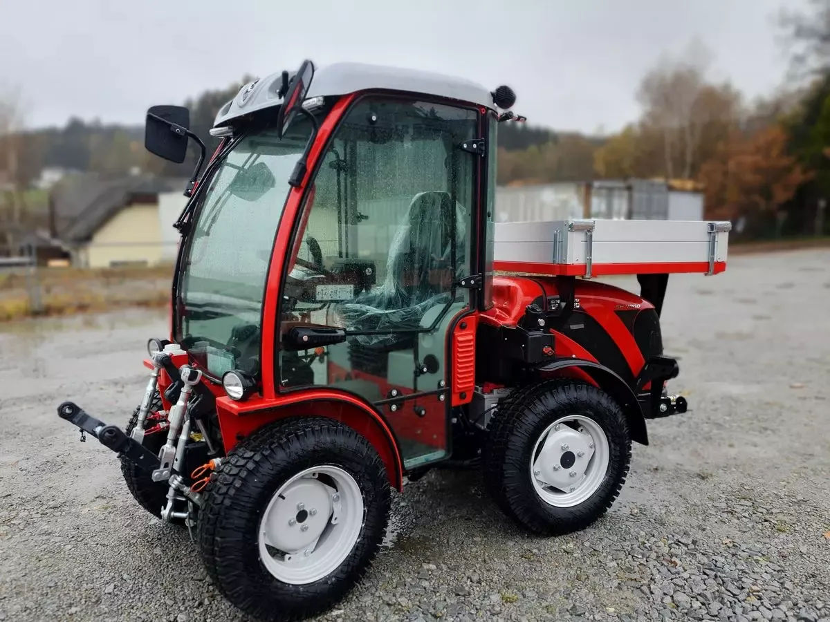 E-FARM: antonio carraro sp 4800 hst traktor schlepper sp5008 winterdiens - Traktori - id FMFKUEW - 49 990 € - Snaga motora (KS): 39 - Austrija