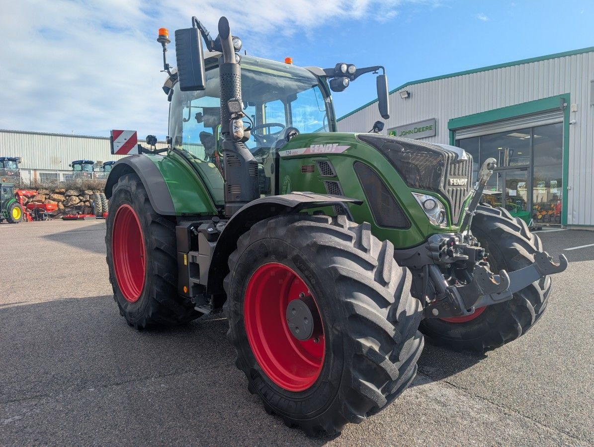 Fendt 724 Vario Profi Plus Tractor €130,000