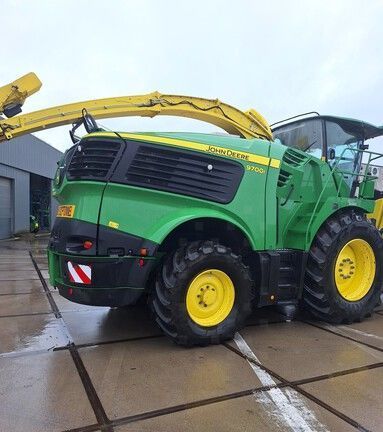 John Deere 9700 Самоходный кормоуборочный комбайн 280 253 €