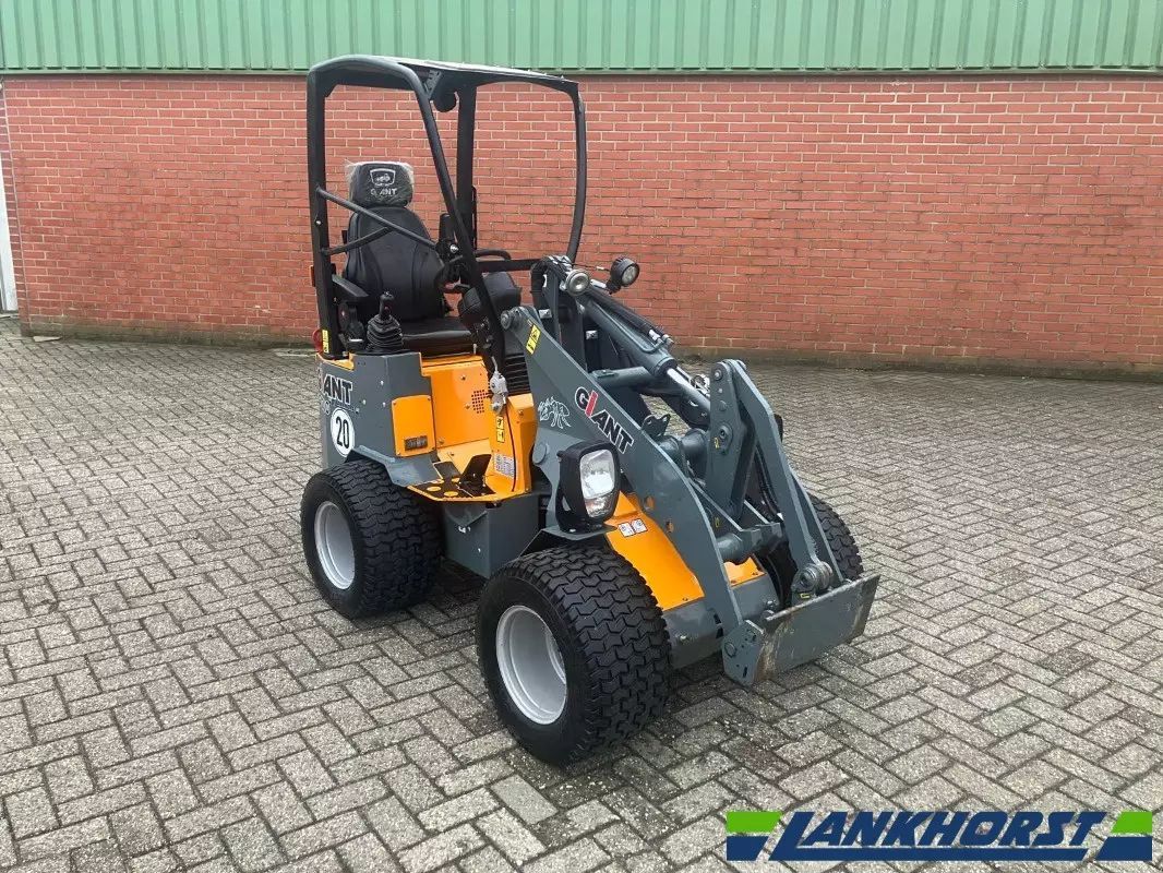 Giant g 1200 Wheel loader €25,000