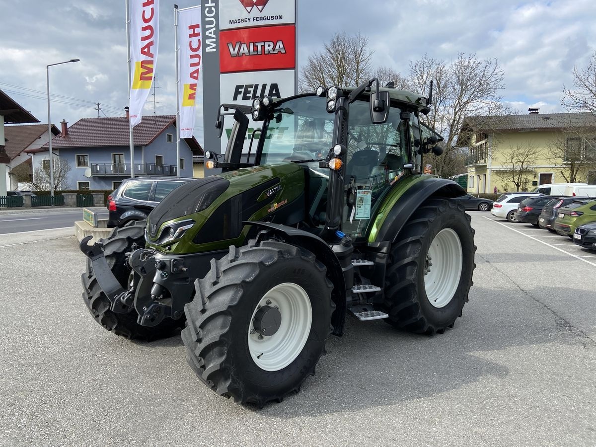 Valtra G135 tractor €82,500