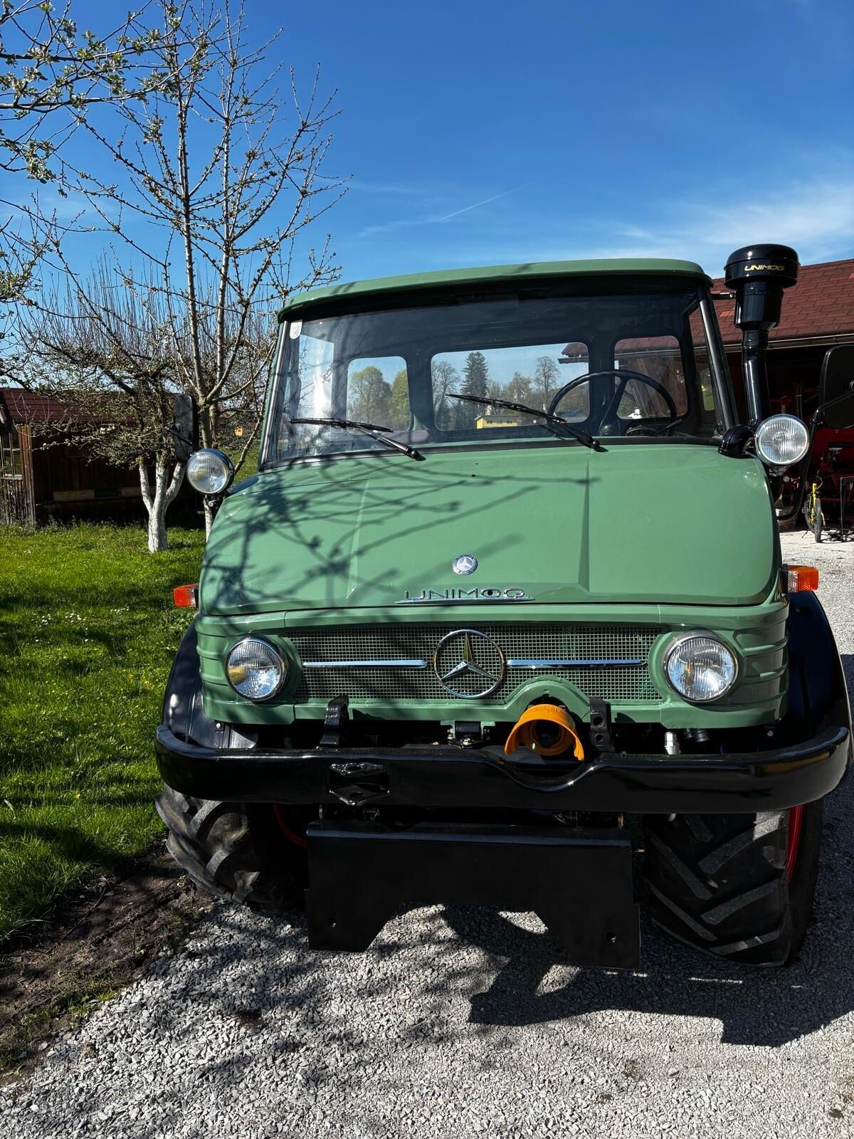 Mercedes-Benz Gépjármű 54 000 EUR