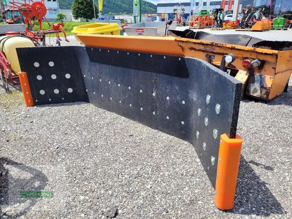 E-FARM: hauer fm 4200 - Equipamiento municipal - id XRCKRS5 - 17.257 € - Año: 2021 - Austria