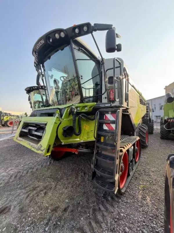 E-FARM: Claas Lexion 7500 - Moissoneuse-batteuse - id MCUN1ZA - Année: 2023 - Lecture du nombre d'heure: 422,Puissance du moteur (chevaux): 462,Allemagne