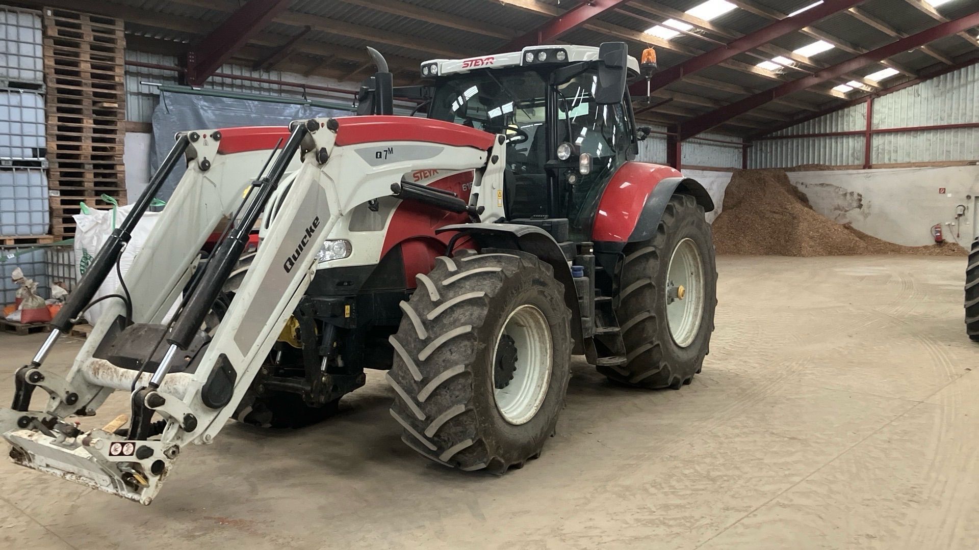 E-FARM: Steyr CVT 6185 - Τρακτέρ - id B7PNSVD - 115.000 € - Χρονία: 2020 - Μετρητής ωρών: 2.531,Ισχύς κινητήρα: 185,Αυστρία