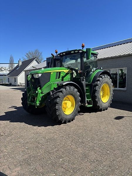 John Deere 6R 215 Tractor €150,000