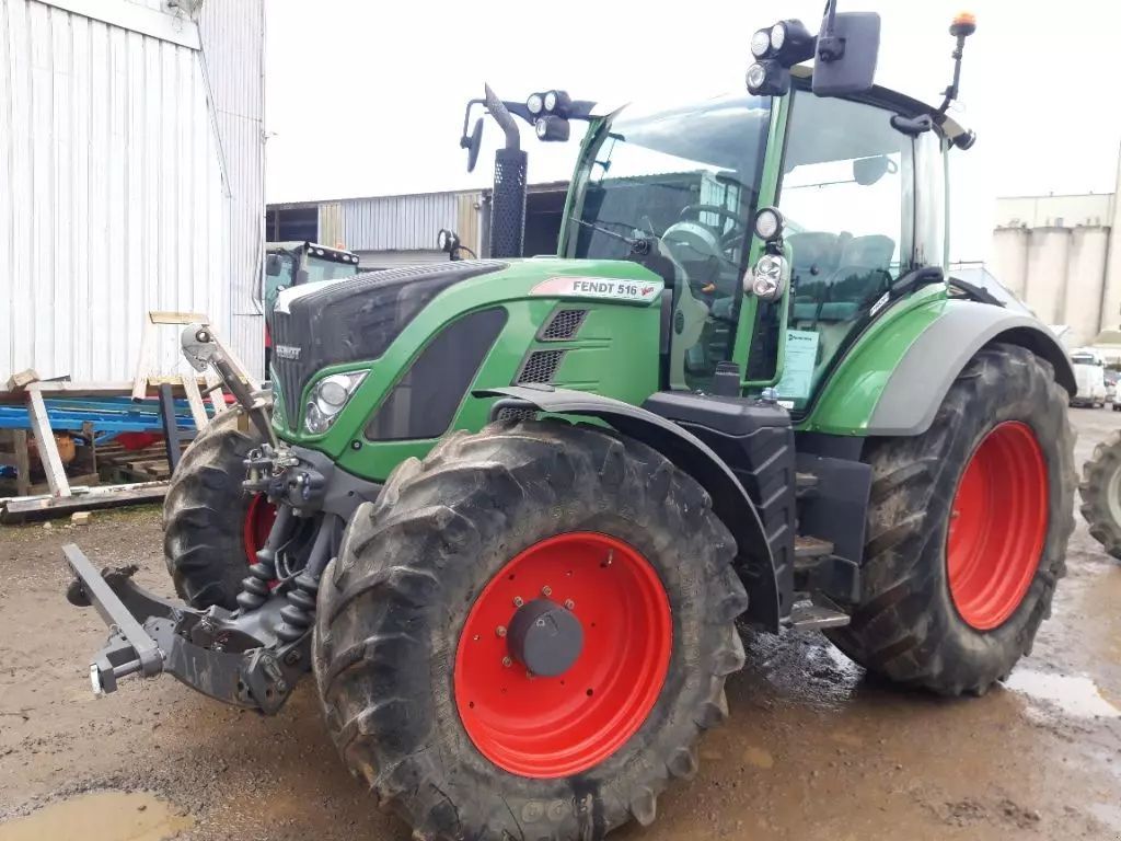 E-FARM: Fendt 516 Vario - Traktor - id T5BZFX4 - 84.000 € - Baujahr: 2014 - Abgelesene Motorstunden: 4.800,Motorleistung (PS): 160,Frankreich