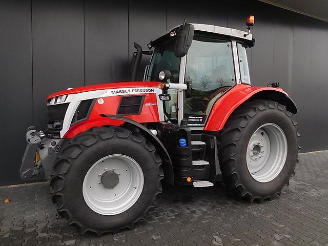 Massey Ferguson 6S.155 Tractor €117,500