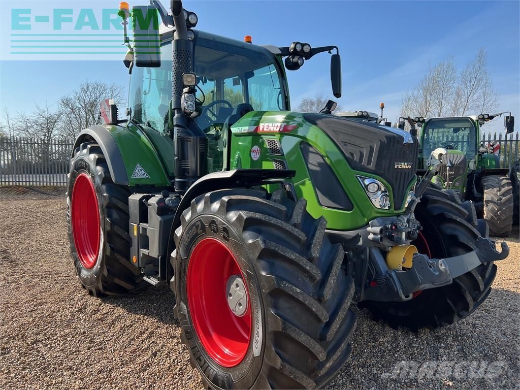 Fendt 718 Vario Traktor 149 795 €