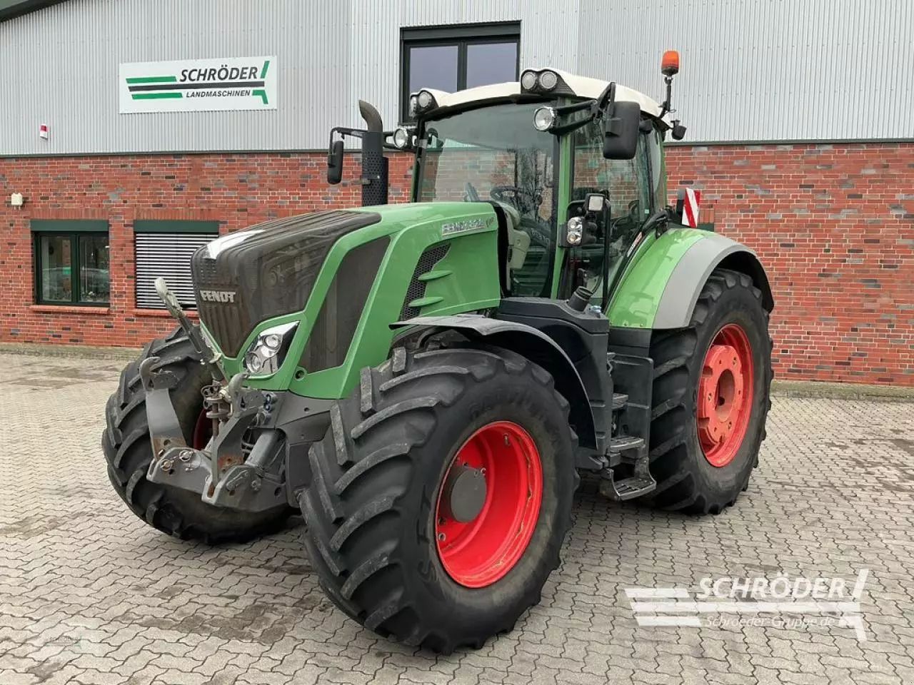 Fendt 828 Vario Profi Plus Tractor €56,885
