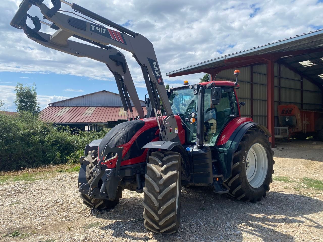 Valtra T 175 Tractor €99,000