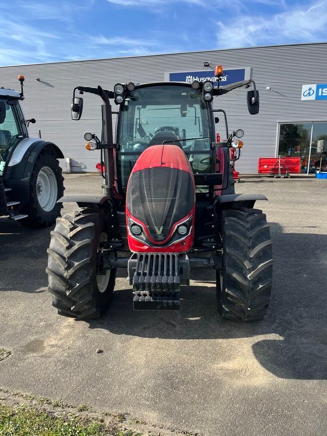 E-FARM: Valtra A105 - Trattore - id SJVCYWC - Anno di costruzione: 2023 - Ore: 5,Potenza del motore: 100,Francia