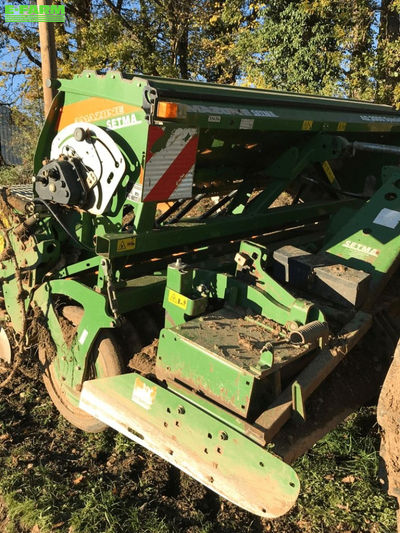 E-FARM: Amazone ED 3000 Special - Drilling machine combination - id UIZWE7U - €16,500 - Year of construction: 2012 - France