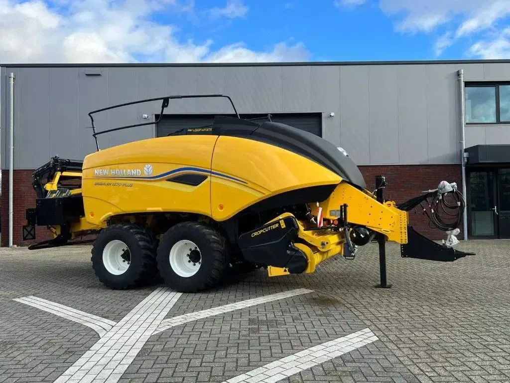 E-FARM: New Holland BigBaler 1270 Plus Cropcutter - Presse à balles - id 6NSHBSN - Année: 2024 - Pays-Bas